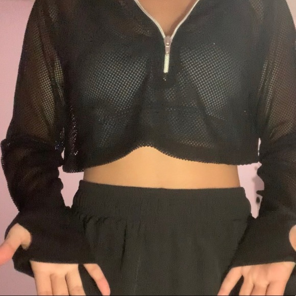 Forever 21, Fish Net Cropped Hoodie - Picture 4 of 4